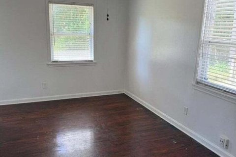 House in Jacksonville, Florida 4 bedrooms, 141.77 sq.m. № 2387371 - photo 12