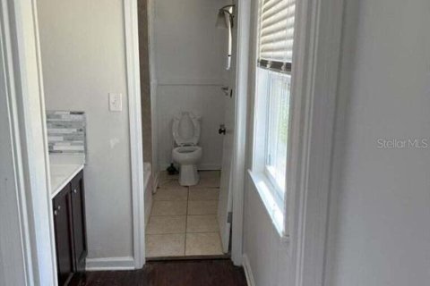 House in Jacksonville, Florida 4 bedrooms, 141.77 sq.m. № 2387371 - photo 15