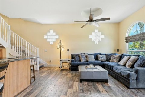 Casa en venta en New Smyrna Beach, Florida, 4 dormitorios, 204.76 m2 № 1885482 - foto 13