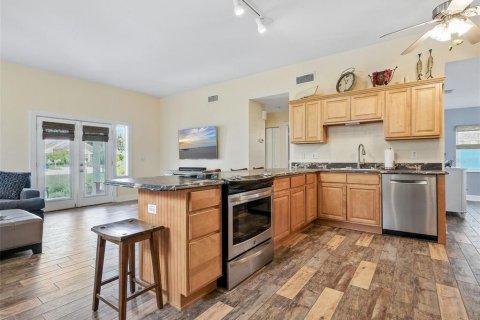 Casa en venta en New Smyrna Beach, Florida, 4 dormitorios, 204.76 m2 № 1885482 - foto 17