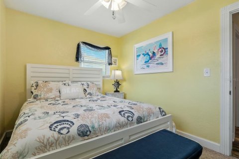 Casa en venta en New Smyrna Beach, Florida, 4 dormitorios, 204.76 m2 № 1885482 - foto 21