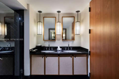 Copropriété à louer à Miami Beach, Floride: 2 chambres, 107.95 m2 № 1976634 - photo 15