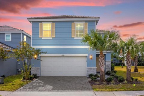 House in Davenport, Florida 5 bedrooms, 250.84 sq.m. № 1543539 - photo 1