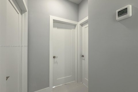 Villa ou maison à vendre à Lehigh Acres, Floride: 3 chambres, 159.51 m2 № 1966478 - photo 17