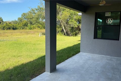 Villa ou maison à vendre à Lehigh Acres, Floride: 3 chambres, 159.51 m2 № 1966478 - photo 28