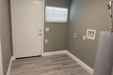 Casa en alquiler en Haines City, Florida, 4 dormitorios, 96.43 m2 № 1879323 - foto 6