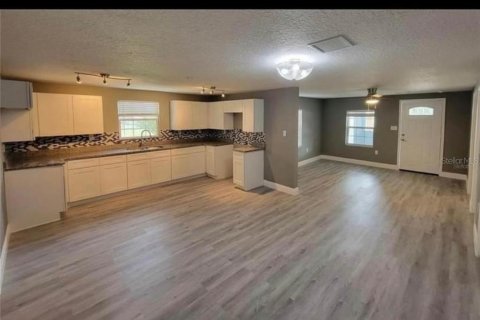 Casa en alquiler en Haines City, Florida, 4 dormitorios, 96.43 m2 № 1879323 - foto 5