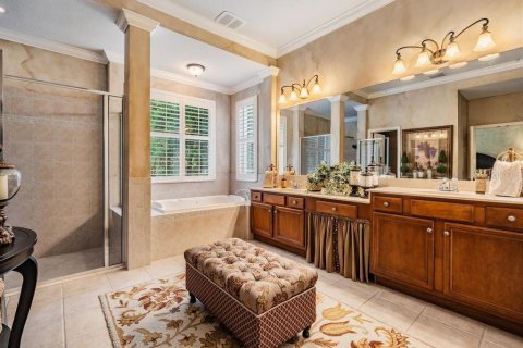House in Tampa, Florida 4 bedrooms, 322.56 sq.m. № 1823063 - photo 19