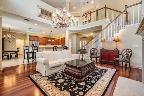 House in Tampa, Florida 4 bedrooms, 322.56 sq.m. № 1823063 - photo 11