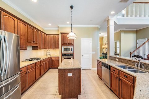 House in Tampa, Florida 4 bedrooms, 322.56 sq.m. № 1823063 - photo 3