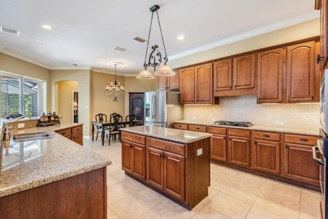 House in Tampa, Florida 4 bedrooms, 322.56 sq.m. № 1823063 - photo 6