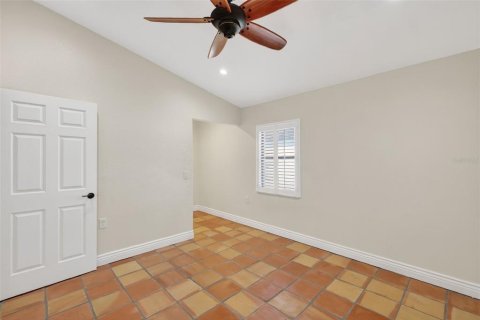 Villa ou maison à vendre à Eustis, Floride: 2 chambres, 151.15 m2 № 2223585 - photo 25