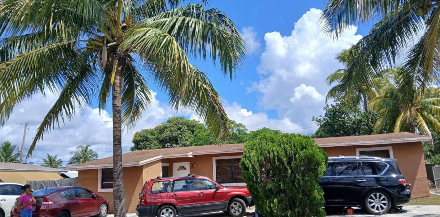 House in Deerfield Beach, Florida 5 bedrooms, 201.04 sq.m. № 2187322