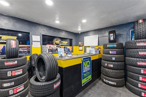 Immobilier commercial à vendre à Daytona Beach, Floride: 668.9 m2 № 2437309 - photo 12