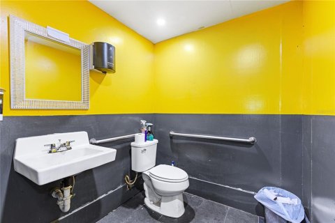 Immobilier commercial à vendre à Daytona Beach, Floride: 668.9 m2 № 2437309 - photo 16