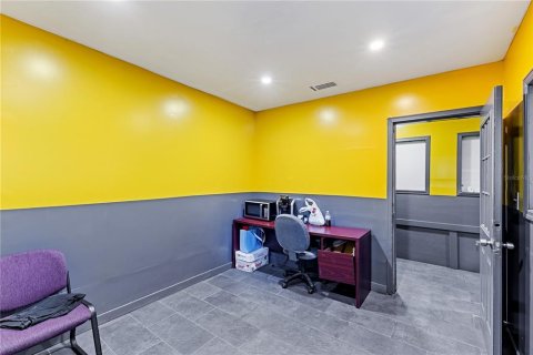 Immobilier commercial à vendre à Daytona Beach, Floride: 668.9 m2 № 2437309 - photo 15