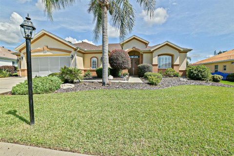 House in Summerfield, Florida 3 bedrooms, 215.9 sq.m. № 1893970 - photo 2