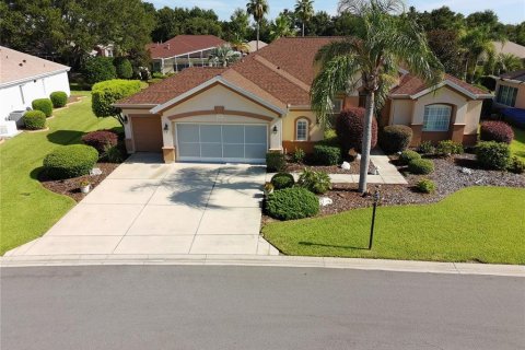 House in Summerfield, Florida 3 bedrooms, 215.9 sq.m. № 1893970 - photo 1
