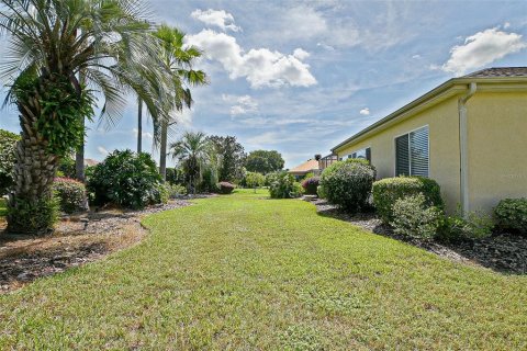 House in Summerfield, Florida 3 bedrooms, 215.9 sq.m. № 1893970 - photo 12