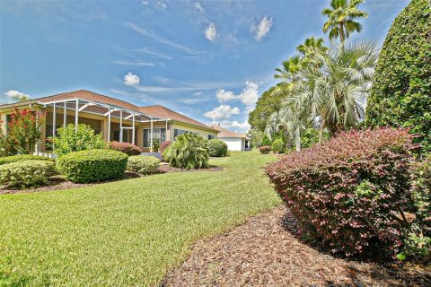House in Summerfield, Florida 3 bedrooms, 215.9 sq.m. № 1893970 - photo 8