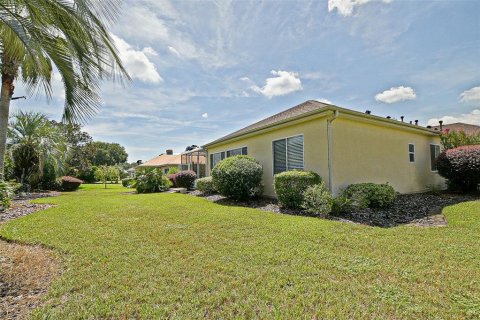 House in Summerfield, Florida 3 bedrooms, 215.9 sq.m. № 1893970 - photo 11