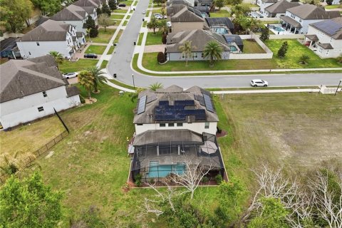 House in Apopka, Florida 6 bedrooms, 284.37 sq.m. № 2202726 - photo 4