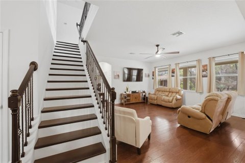 House in Apopka, Florida 6 bedrooms, 284.37 sq.m. № 2202726 - photo 21