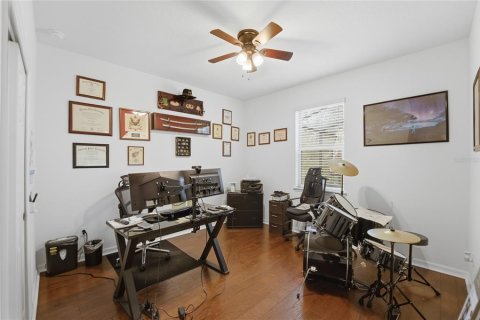 House in Apopka, Florida 6 bedrooms, 284.37 sq.m. № 2202726 - photo 23