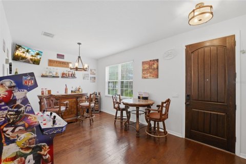 House in Apopka, Florida 6 bedrooms, 284.37 sq.m. № 2202726 - photo 7