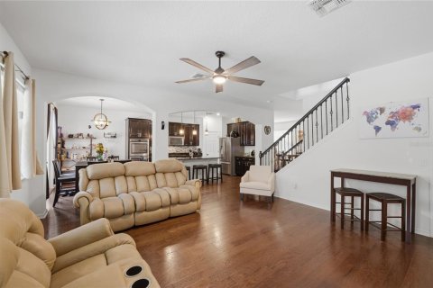 House in Apopka, Florida 6 bedrooms, 284.37 sq.m. № 2202726 - photo 19