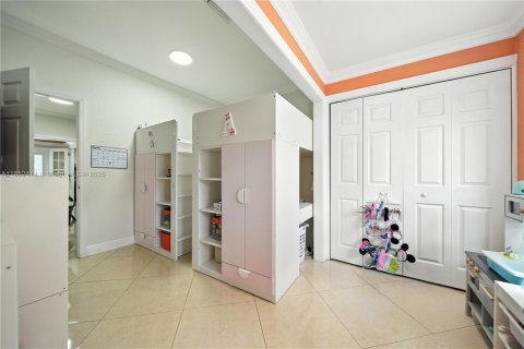 Casa en venta en Hialeah, Florida, 4 dormitorios, 200.67 m2 № 1875663 - foto 14
