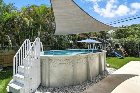 Casa en venta en Hialeah, Florida, 4 dormitorios, 200.67 m2 № 1875663 - foto 26