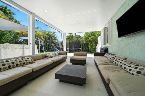 Casa en venta en Hialeah, Florida, 4 dormitorios, 200.67 m2 № 1875663 - foto 25