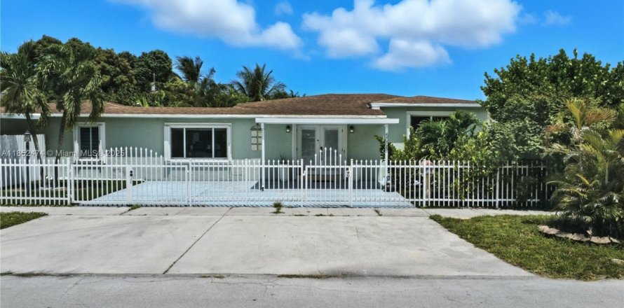 Casa en Hialeah, Florida 4 dormitorios, 200.67 m2 № 1875663