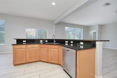Villa ou maison à vendre à Port Charlotte, Floride: 3 chambres, 195.84 m2 № 2410634 - photo 18