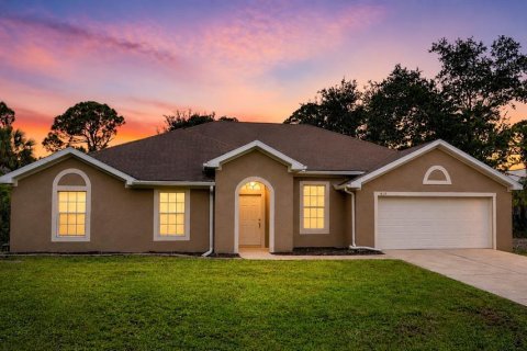 Villa ou maison à Port Charlotte, Floride 3 chambres, 195.84 m2 № 2410634