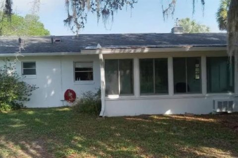 House in Inverness, Florida 3 bedrooms, 117.06 sq.m. № 1686931 - photo 2