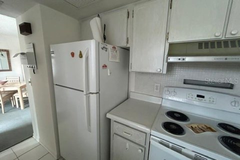 Condo in Largo, Florida, 1 bedroom № 2275767 - photo 15