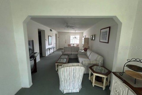 Condo in Largo, Florida, 1 bedroom № 2275767 - photo 11