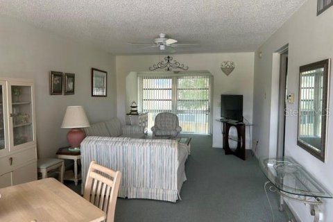 Condo in Largo, Florida, 1 bedroom № 2275767 - photo 10