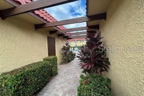 Condo in Largo, Florida, 1 bedroom № 2275767 - photo 22