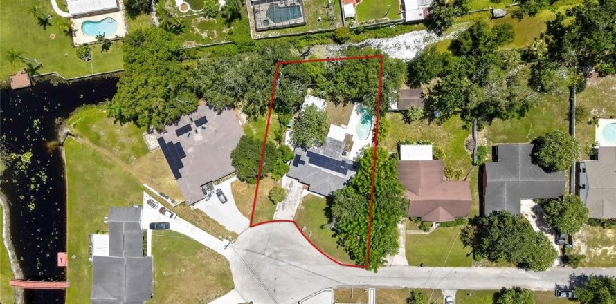 Casa en Lutz, Florida 4 dormitorios, 168.71 m2 № 1870833