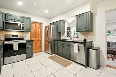 House in Orlando, Florida 3 bedrooms, 142.14 sq.m. № 1835898 - photo 7
