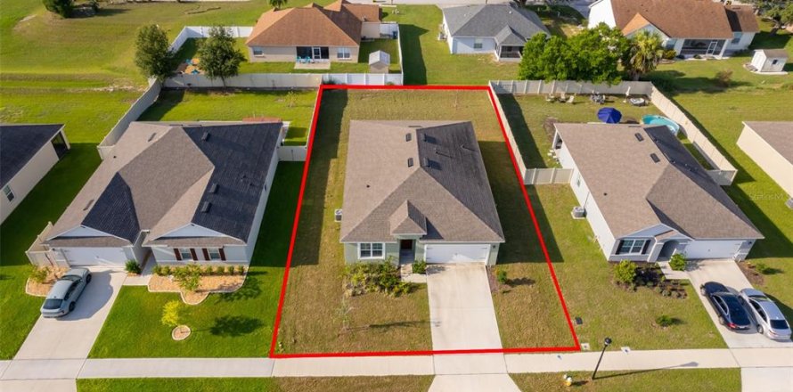 Villa ou maison à Auburndale, Floride 4 chambres, 173.45 m2 № 1865916
