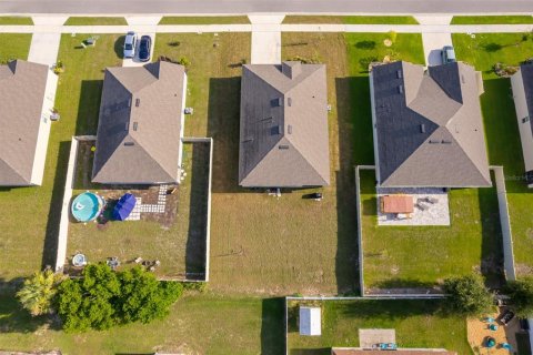 Villa ou maison à vendre à Auburndale, Floride: 4 chambres, 173.45 m2 № 1865916 - photo 3