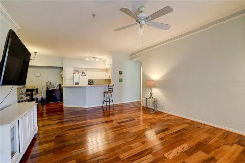 Copropriété à vendre à Sarasota, Floride: 3 chambres, 118.91 m2 № 2415556 - photo 10