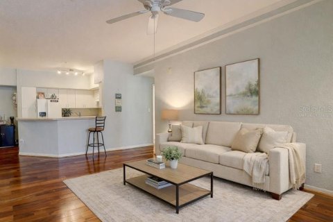 Copropriété à vendre à Sarasota, Floride: 3 chambres, 118.91 m2 № 2415556 - photo 9