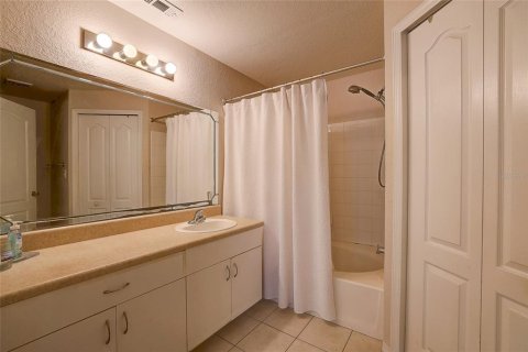Copropriété à vendre à Sarasota, Floride: 3 chambres, 118.91 m2 № 2415556 - photo 17