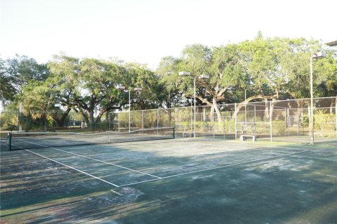 Condo in Lauderhill, Florida, 2 bedrooms  № 1959143 - photo 2