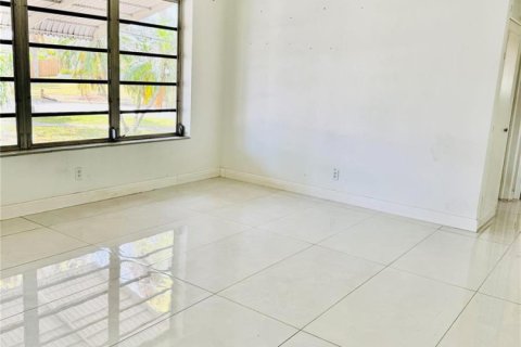 Купить виллу или дом в Маргит, Флорида 1 комната, 87.42м2, № 2182782 - фото 4